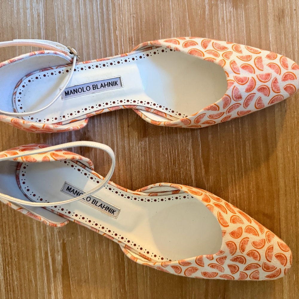 Manolo Blahnik Orange Patterned Flats - Picture 6 of 7